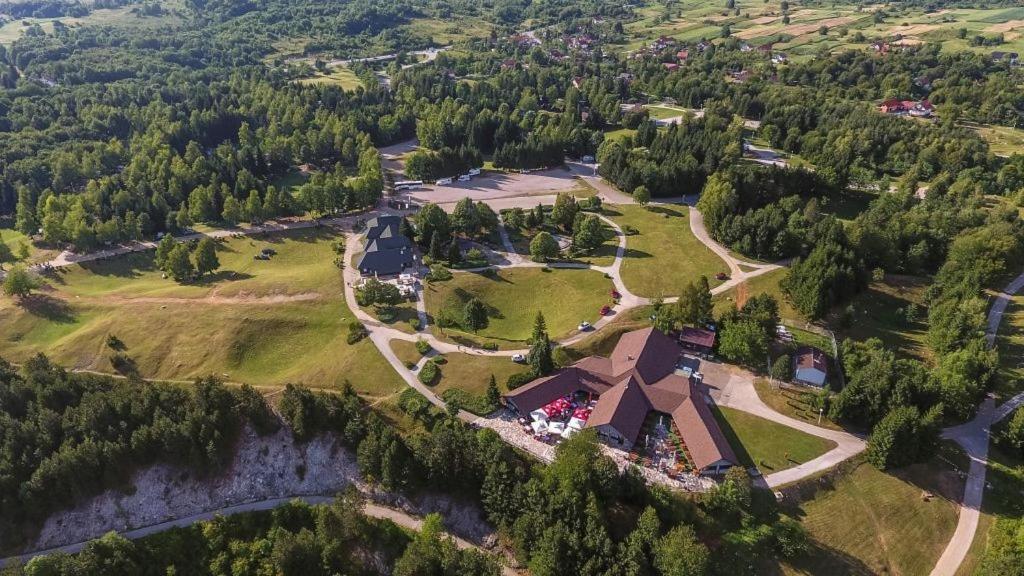 Bungalows Korana - Campsite Korana Selište Drežničko Kültér fotó