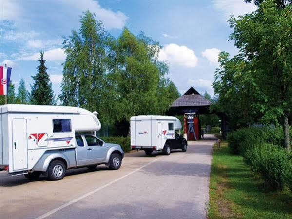 Bungalows Korana - Campsite Korana Selište Drežničko Kültér fotó