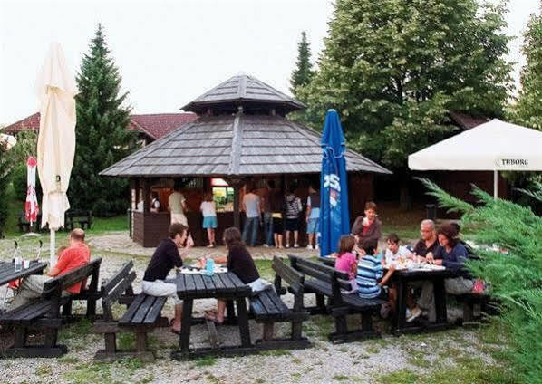 Bungalows Korana - Campsite Korana Selište Drežničko Kültér fotó